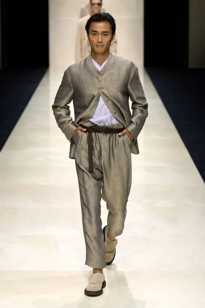 Look 24